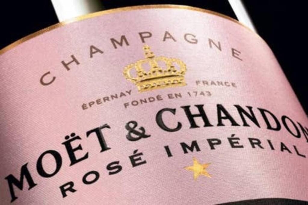 LE FIGARO 2 SUITE PREMIUM  Épernay Extérieur photo